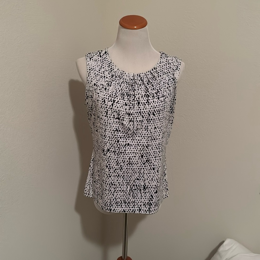 Black and white top